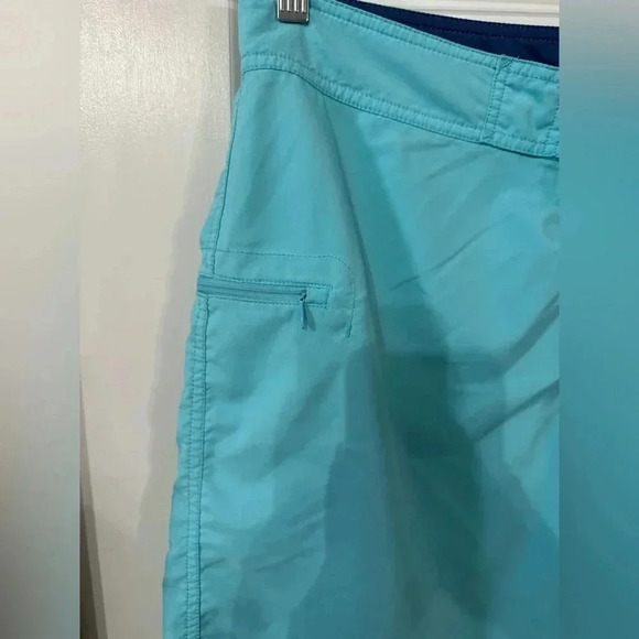 Vineyard Vines Men’s Light Blue Unlined Solid Stretch Board Shorts - Size 33 - Picture 3 of 10
